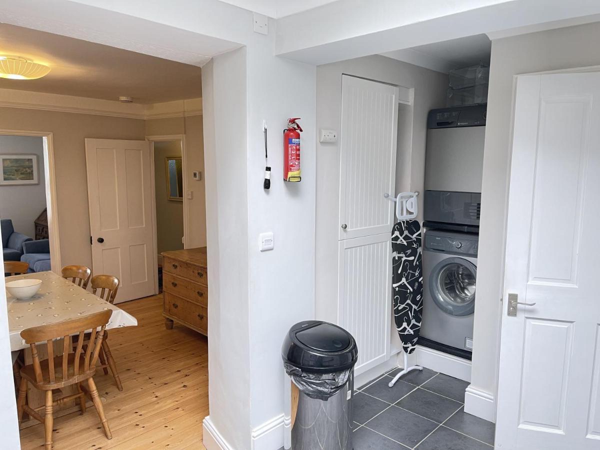 37 Trenwith Place, Charming Family Home & Garden! St Ives  Exterior photo