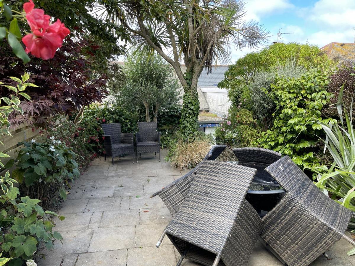 37 Trenwith Place, Charming Family Home & Garden! St Ives  Exterior photo
